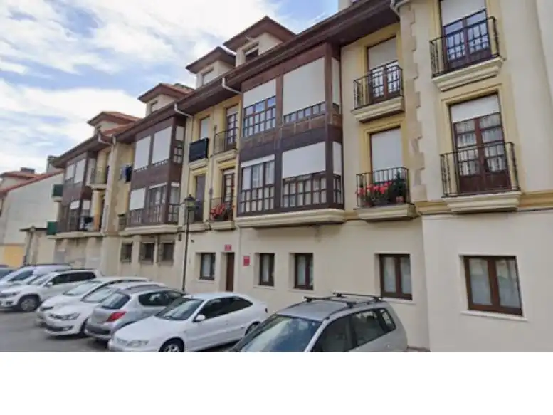Vista exterior de Piso en venta en Cartes con Calefacción y Balcón