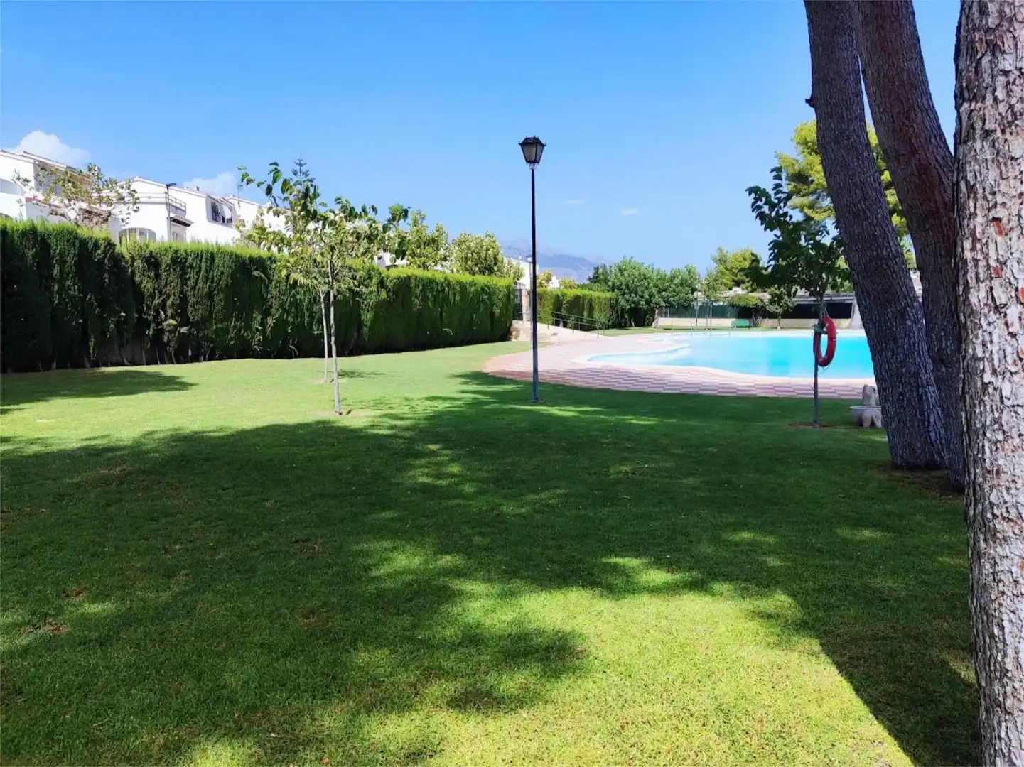Wohnungen zur Miete in Carrer Polop de la Marina, 12, Pueblo - Urbanizaciones Garten von Wohnungen zur Miete in L'Alfàs del Pi mit Klimaanlage, Heizung und Schwimmbad