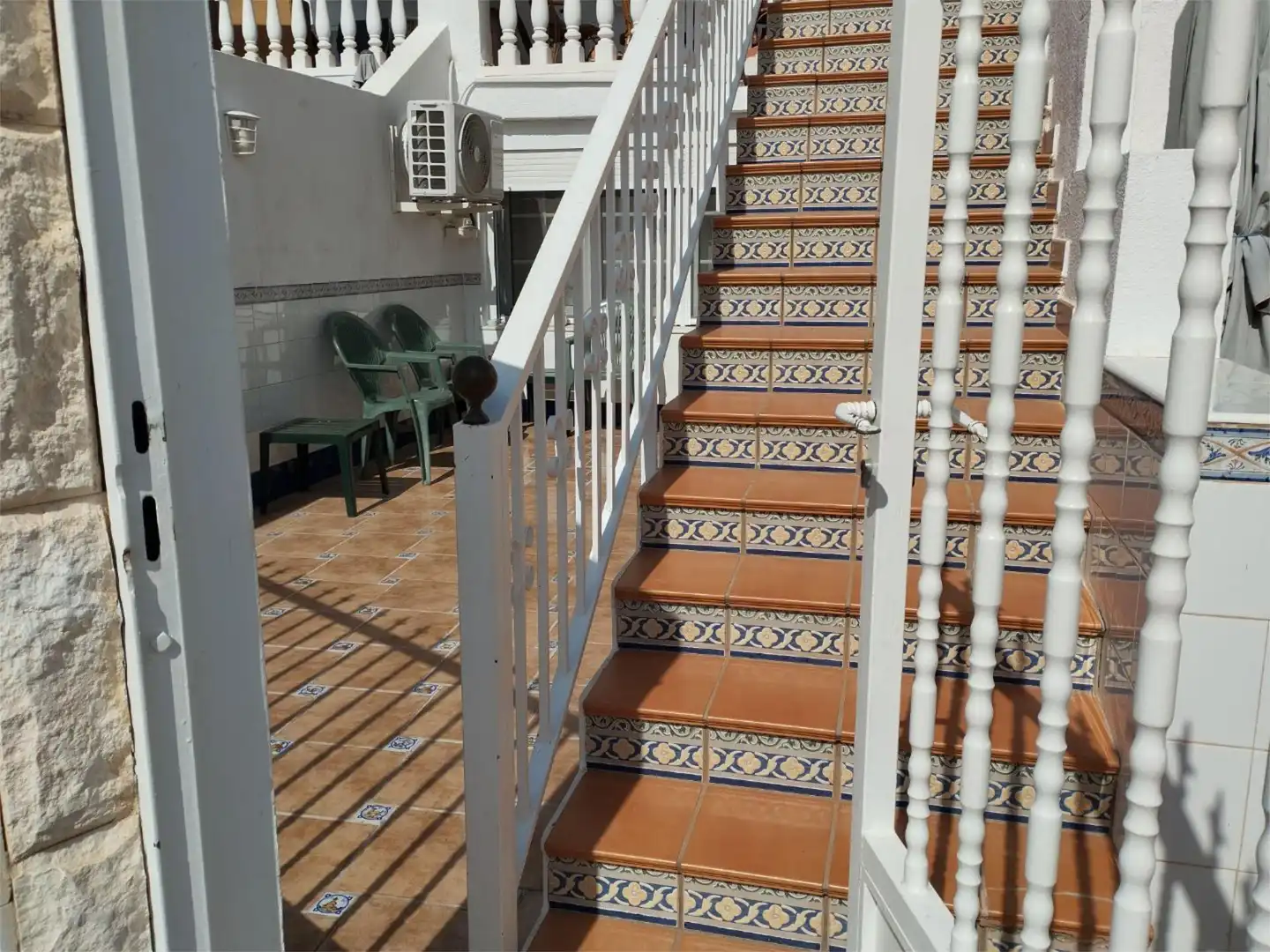 Wohnungen zur Miete in Carrer Polop de la Marina, 12, Pueblo - Urbanizaciones Terrasse von Wohnungen zur Miete in L'Alfàs del Pi mit Klimaanlage, Heizung und Schwimmbad