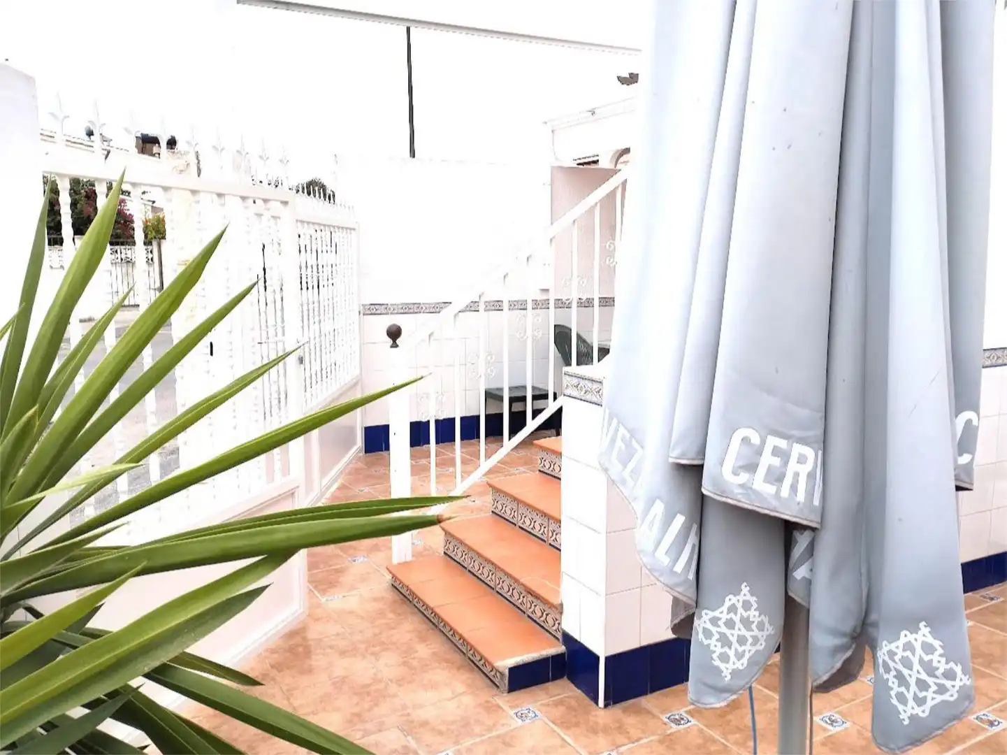 Wohnungen zur Miete in Carrer Polop de la Marina, 12, Pueblo - Urbanizaciones Terrasse von Wohnungen zur Miete in L'Alfàs del Pi mit Klimaanlage, Heizung und Schwimmbad