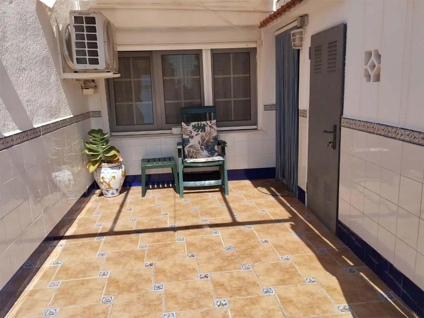 Wohnungen zur Miete in Carrer Polop de la Marina, 12, Pueblo - Urbanizaciones Terrasse von Wohnungen zur Miete in L'Alfàs del Pi mit Klimaanlage, Heizung und Schwimmbad