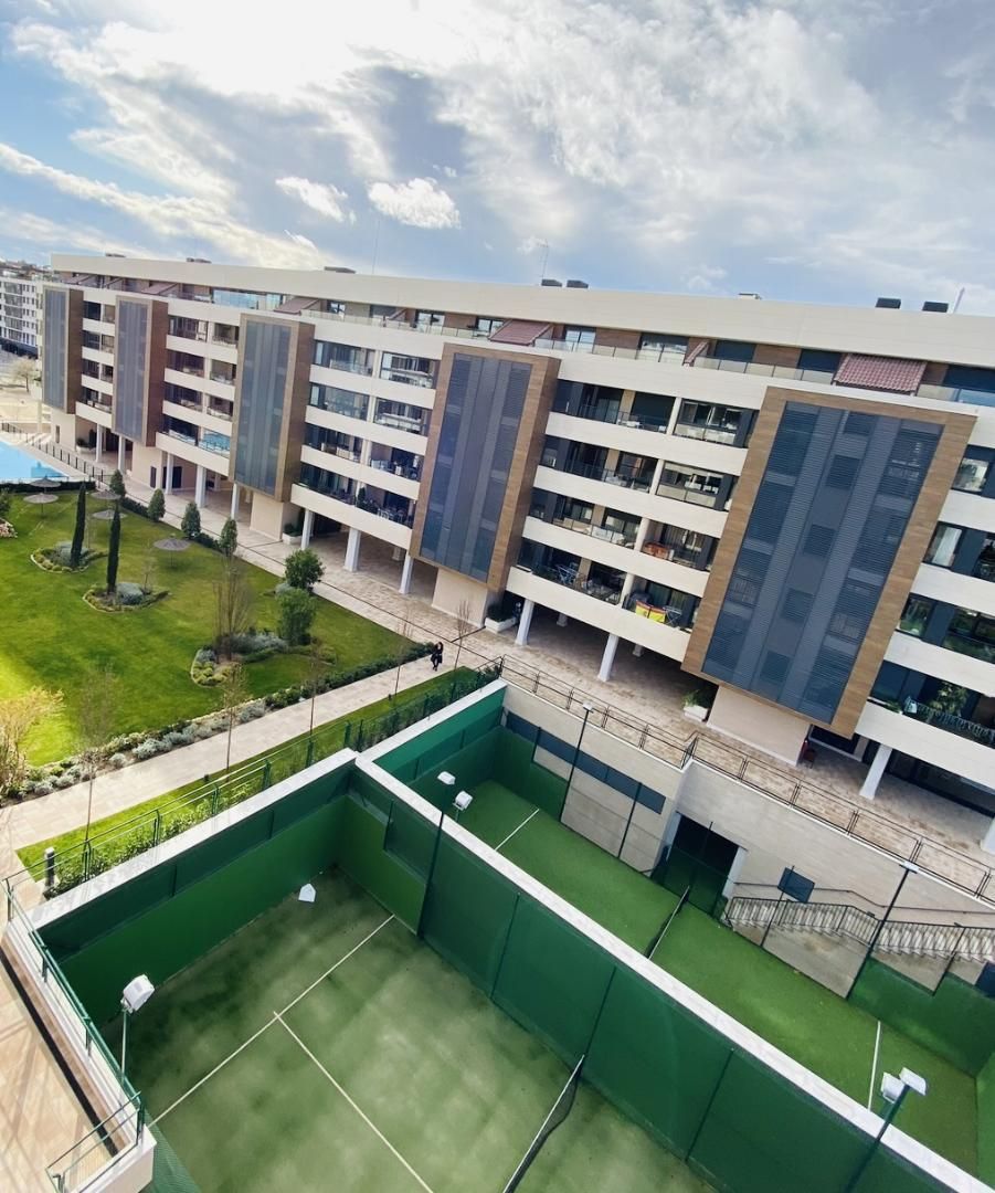 Flat for rent in Calle de Federica Montseny, 8, Arroyo del Fresno