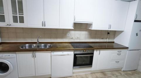 Foto 2 de Piso de alquiler en Pintor Aurelio Verá-fajardo Kalea, 10, San Martín, Vitoria - Gasteiz