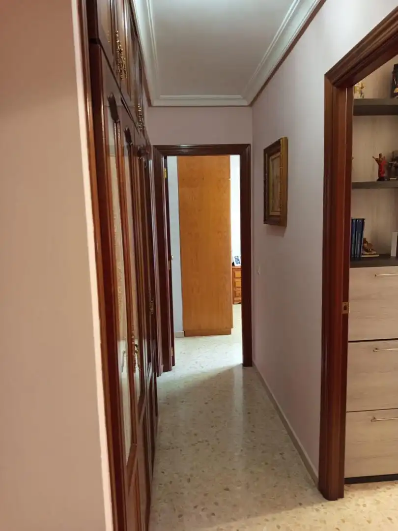 Wohnung zum Verkauf in Detras Cortijo Vides, 79, La Granja - La Colina - Los Pastores Wohnung zum Verkauf in Algeciras mit Klimaanlage, Terrasse und Abstellraum