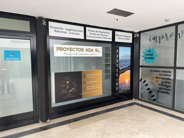 Local comercial en Alquiler en Calle Turina, 2 en La Garena