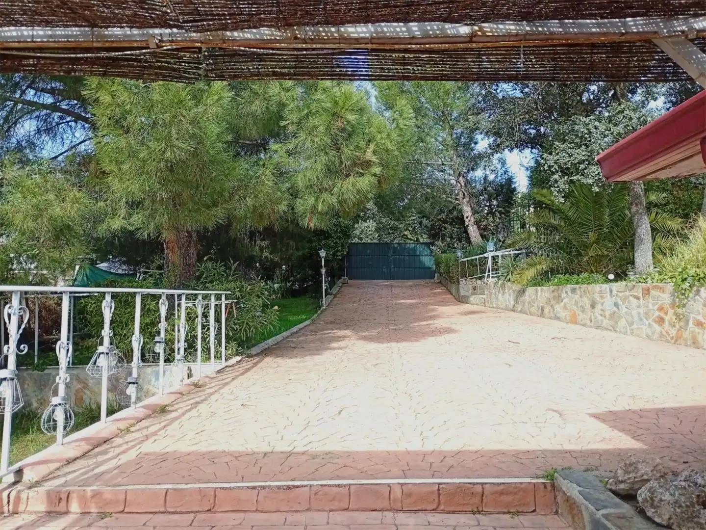 Piso en venta en Calle Río Bullones, 791, El Casar Jardín de Piso en venta en El Casar con Calefacción, Jardín privado y Amueblado
