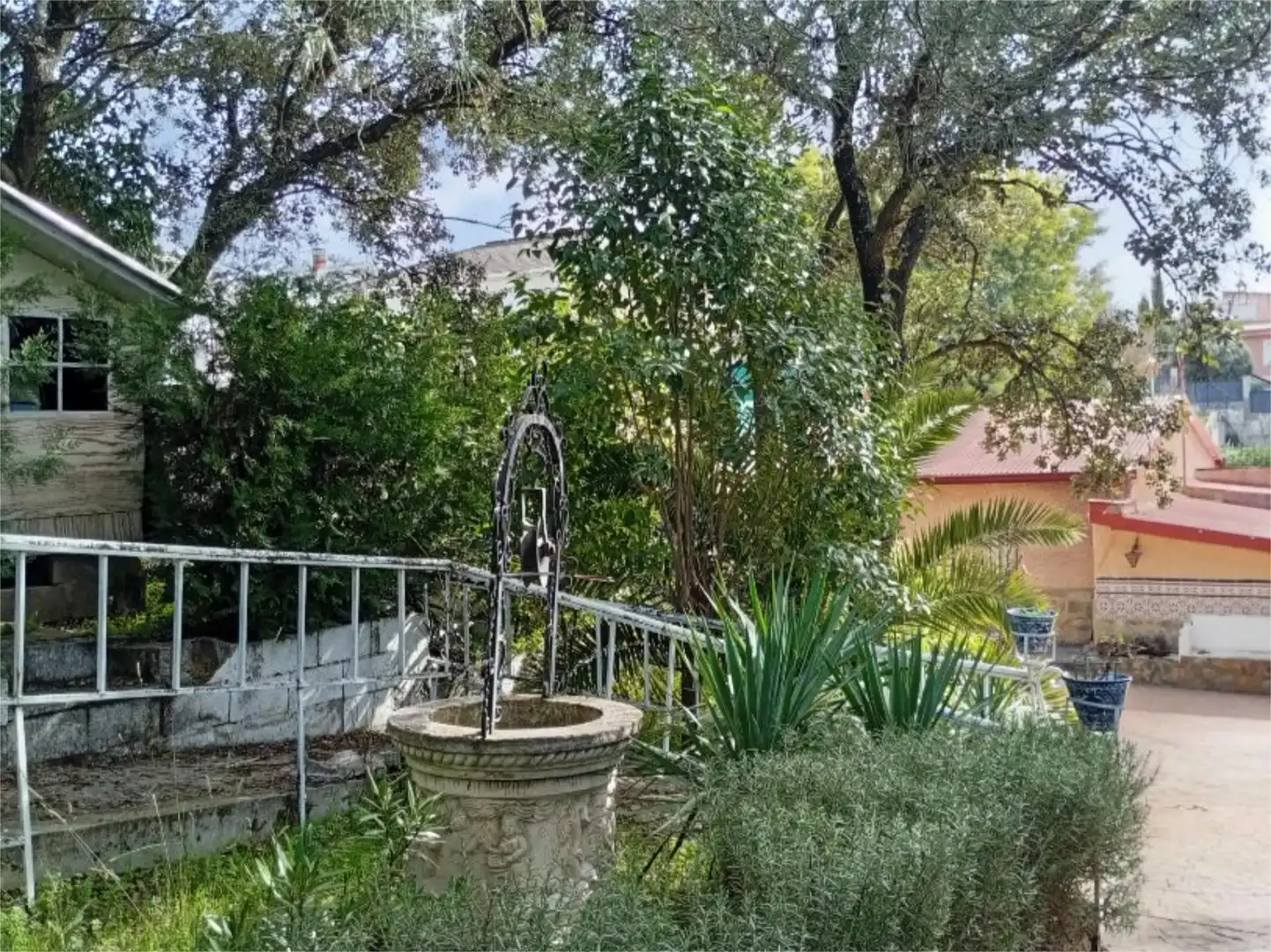 Piso en venta en Calle Río Bullones, 791, El Casar Jardín de Piso en venta en El Casar con Calefacción, Jardín privado y Amueblado