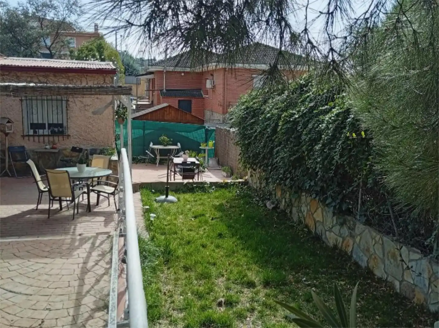 Piso en venta en Calle Río Bullones, 791, El Casar Terraza de Piso en venta en El Casar con Calefacción, Jardín privado y Amueblado