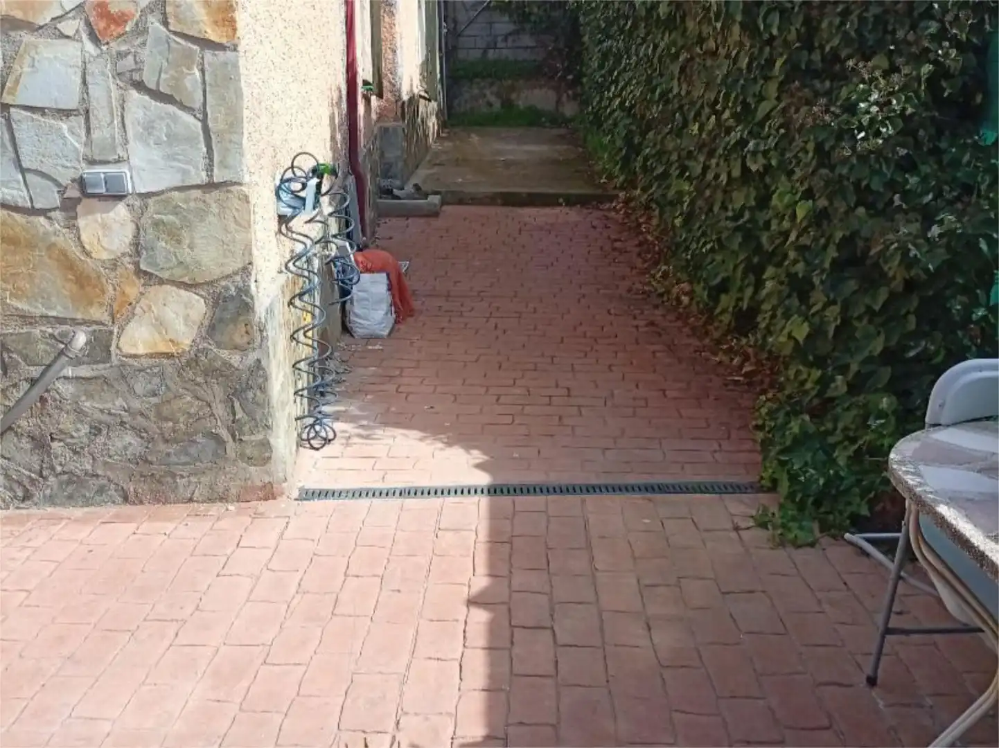 Piso en venta en Calle Río Bullones, 791, El Casar Jardín de Piso en venta en El Casar con Calefacción, Jardín privado y Amueblado