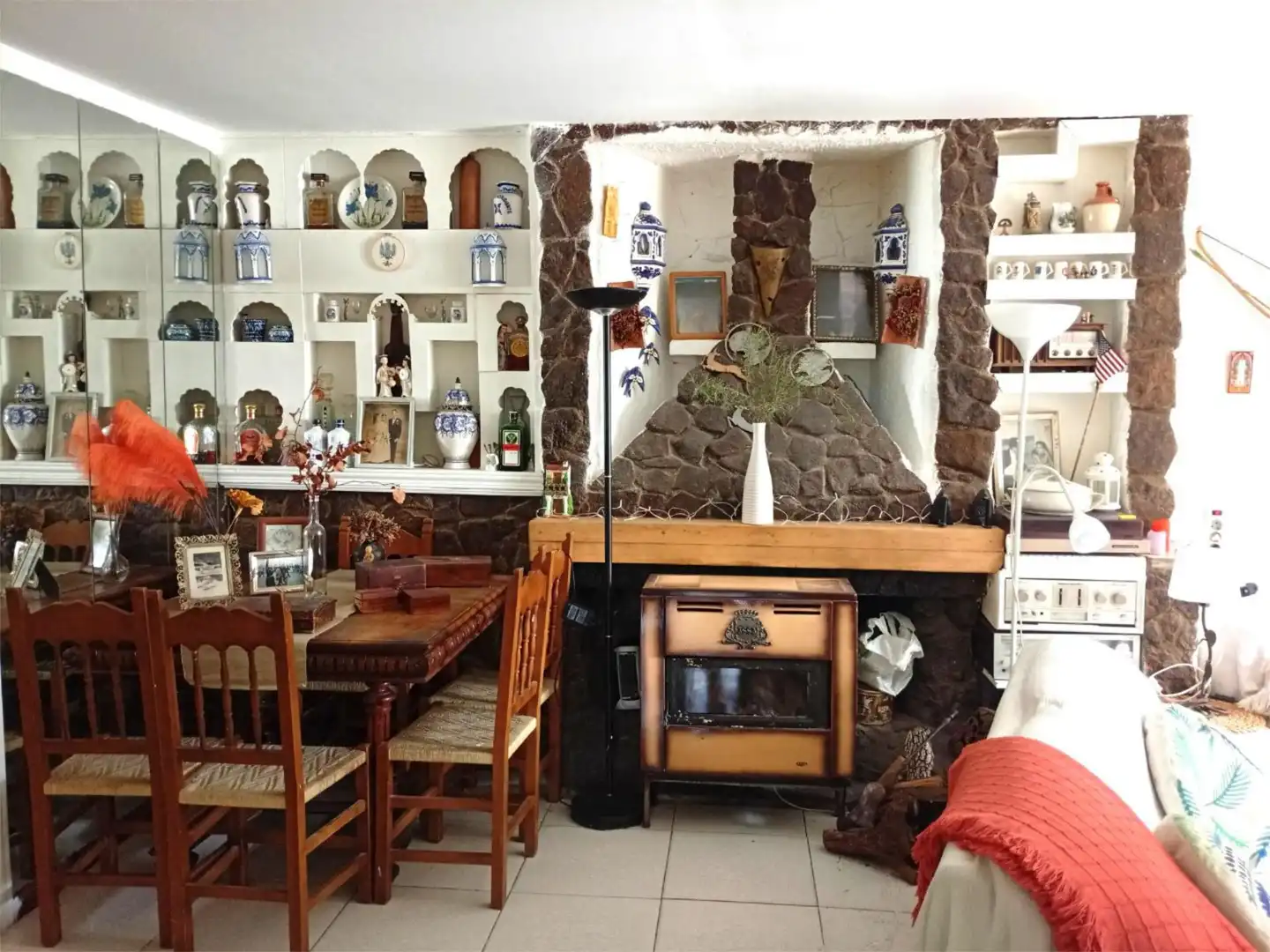 Piso en venta en Calle Río Bullones, 791, El Casar Piso en venta en El Casar con Calefacción, Jardín privado y Amueblado