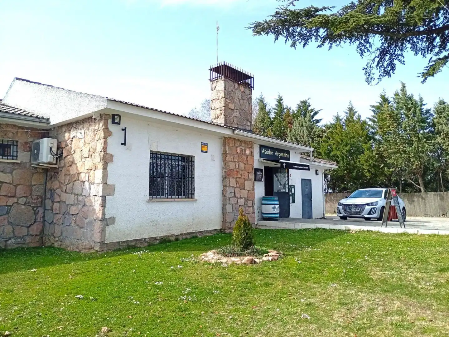 Piso en venta en Calle Río Bullones, 791, El Casar Vista exterior de Piso en venta en El Casar con Calefacción, Jardín privado y Amueblado