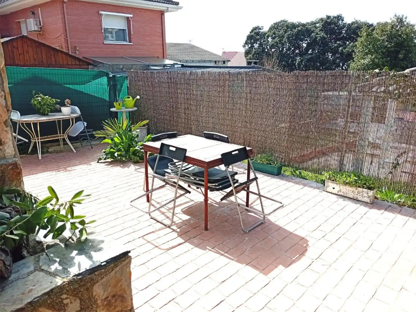 Piso en venta en Calle Río Bullones, 791, El Casar Terraza de Piso en venta en El Casar con Calefacción, Jardín privado y Amueblado