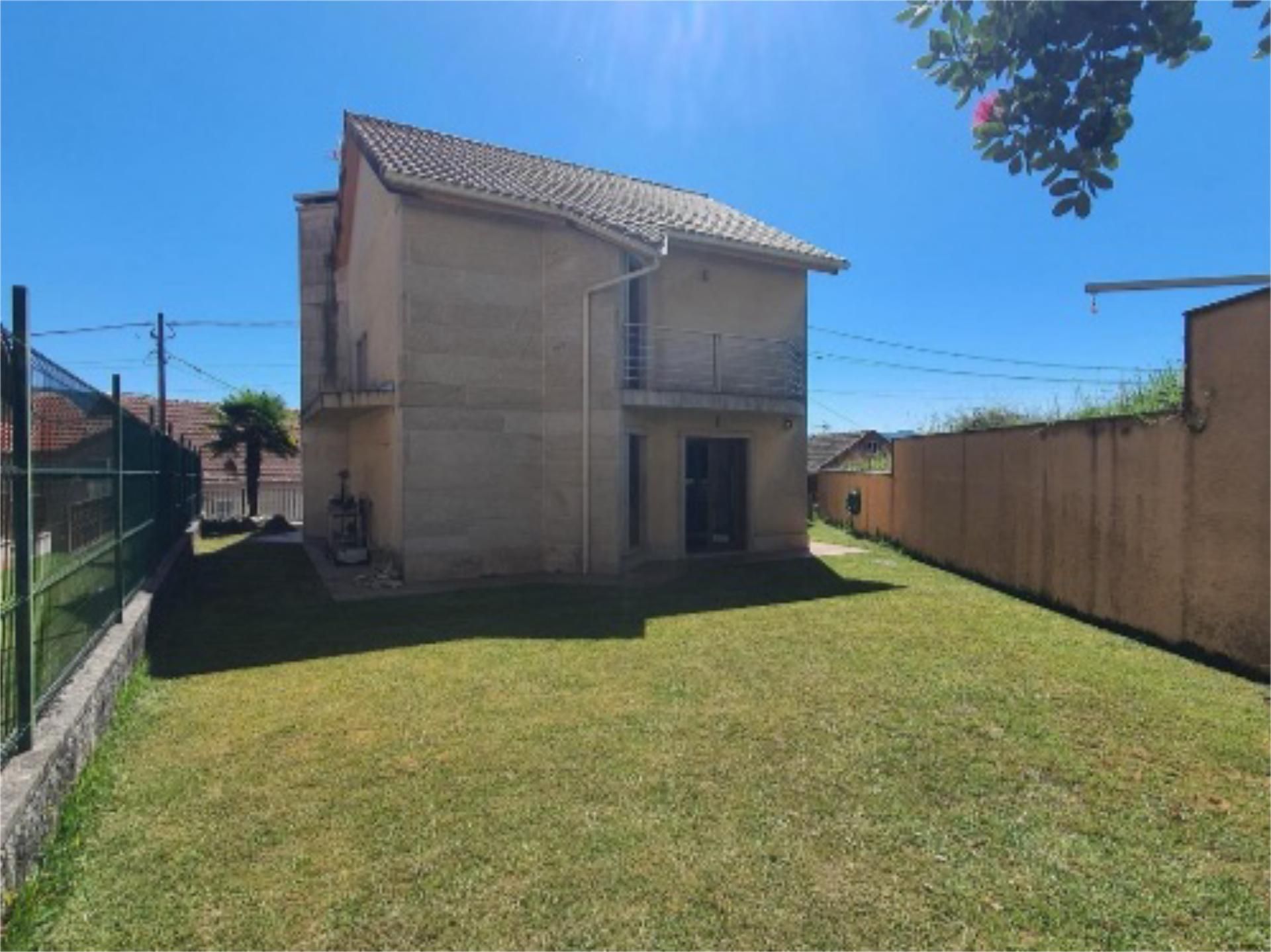 Exterior view of Flat for sale in Moaña  with Heating, Private garden and Parquet flooring