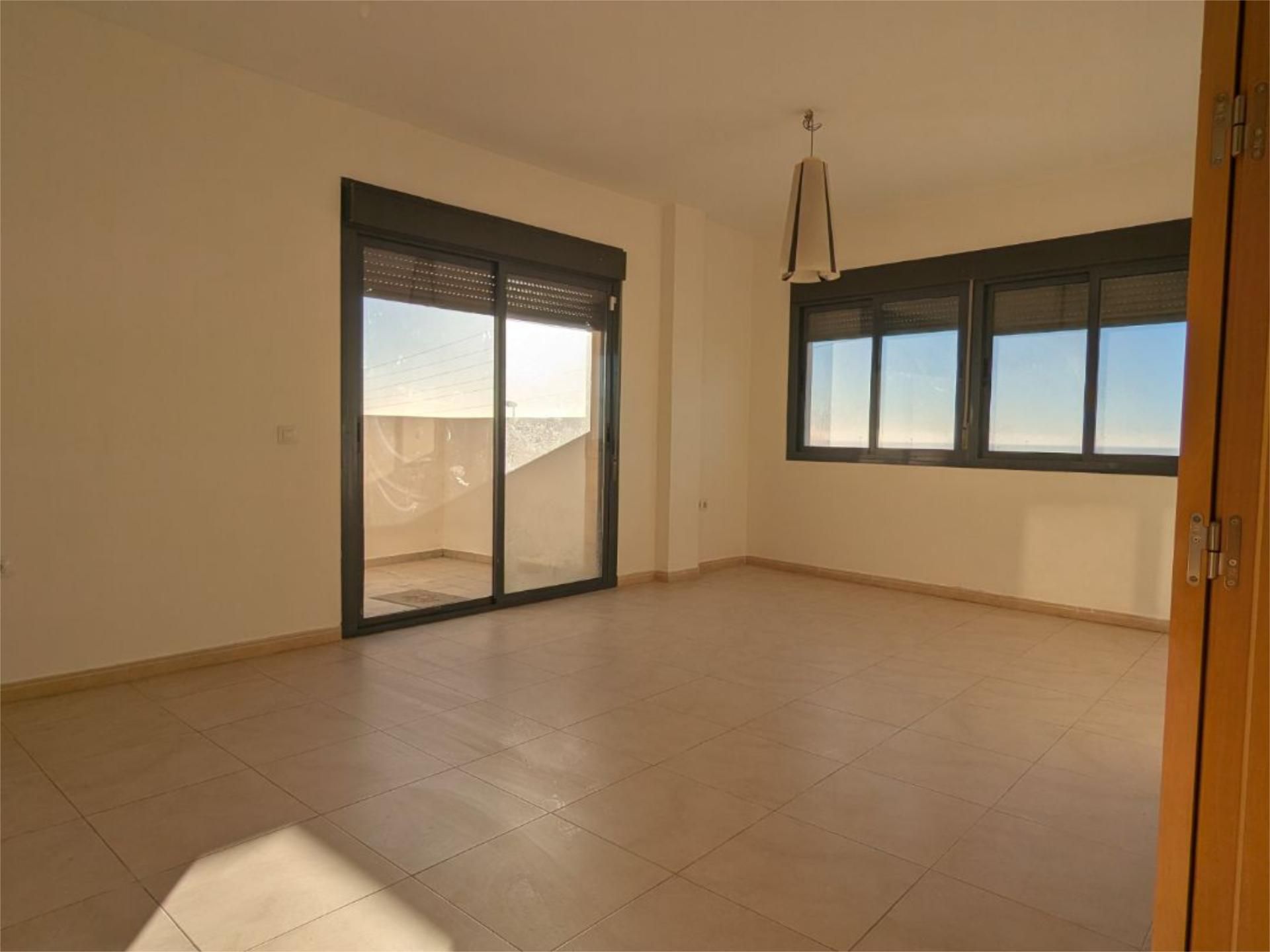 Pis en venda a Costacabana - Loma Cabrera Sala d'estar de Pis en venda en Almería Capital amb Balcó