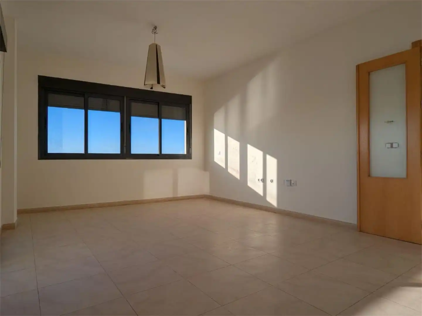 Piso en venta en Costacabana - Loma Cabrera Sala de estar de Piso en venta en Almería con Trastero, Parking comunitario y Balcón
