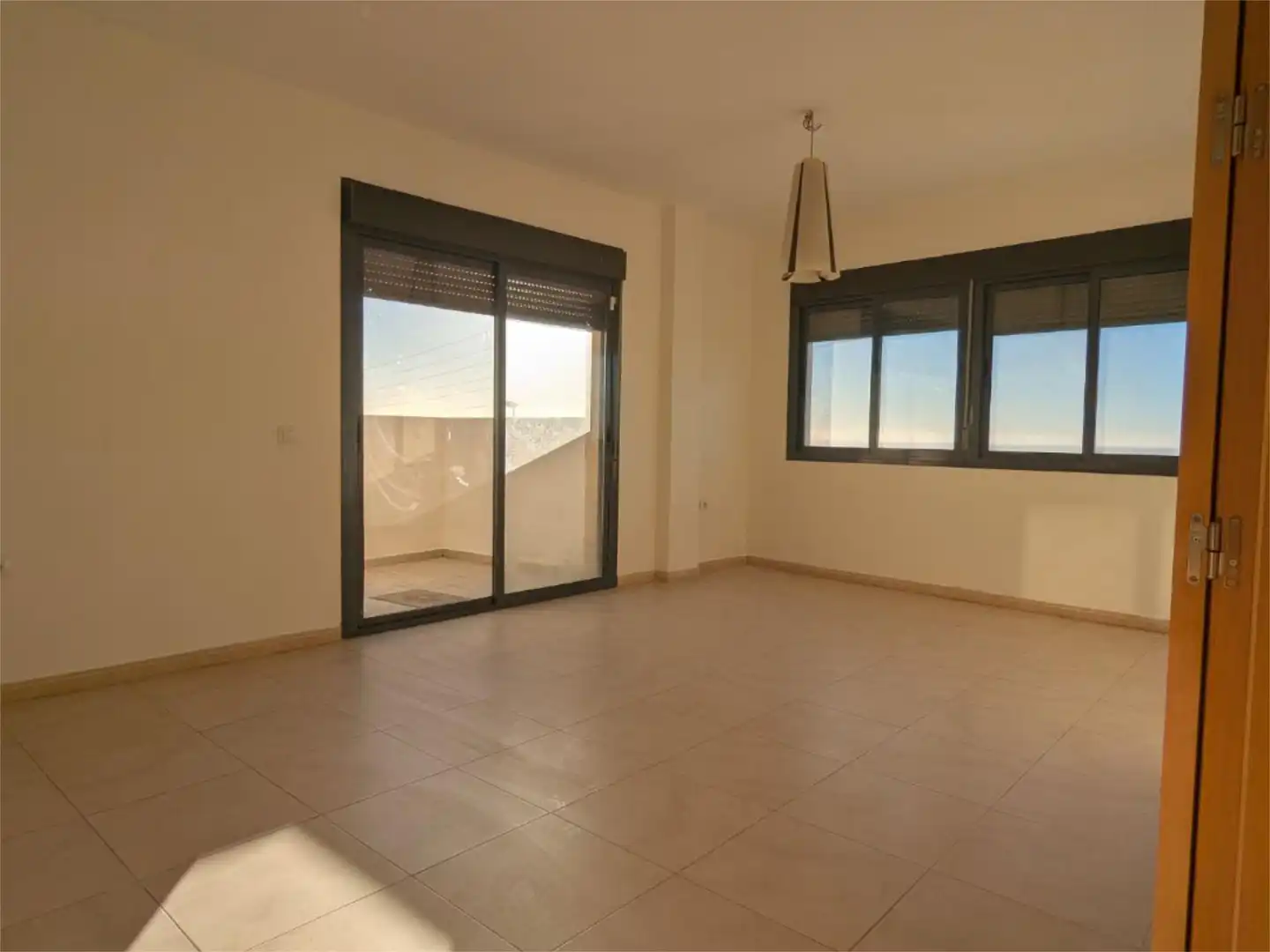 Piso en venta en Costacabana - Loma Cabrera Sala de estar de Piso en venta en Almería con Trastero, Parking comunitario y Balcón