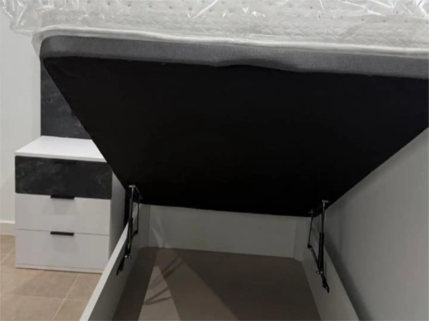 Pis de lloguer a Carrer General Bañuls, 16, Bigastro Dormitori de Pis de lloguer en Bigastro amb Aire condicionat, Calefacció i Terrassa