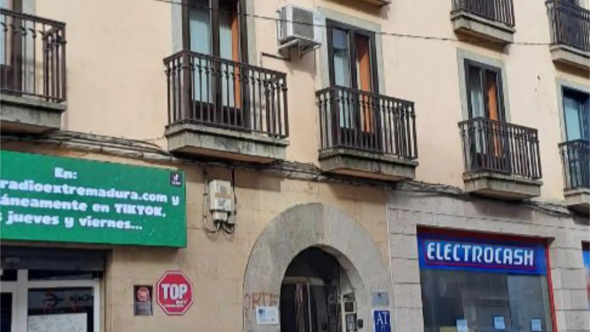 Flat for sale in Calle Alfonso VIII, 22, Centro Ciudad Exterior view of Flat for sale in Plasencia with Air Conditioner, Heating and Balcony