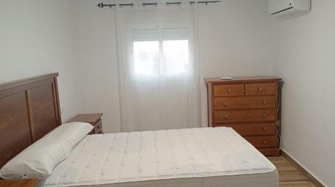 Foto 3 de Piso de alquiler en Avenida la Cruz, 19, Lora del Río, Sevilla