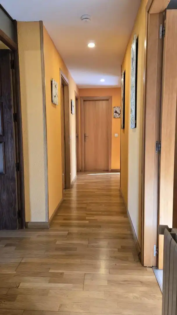 Piso en venta en Calle de Atapuerca, 5, PAU de Carabanchel Piso en venta en Madrid con Aire acondicionado, Calefacción y Jardín privado