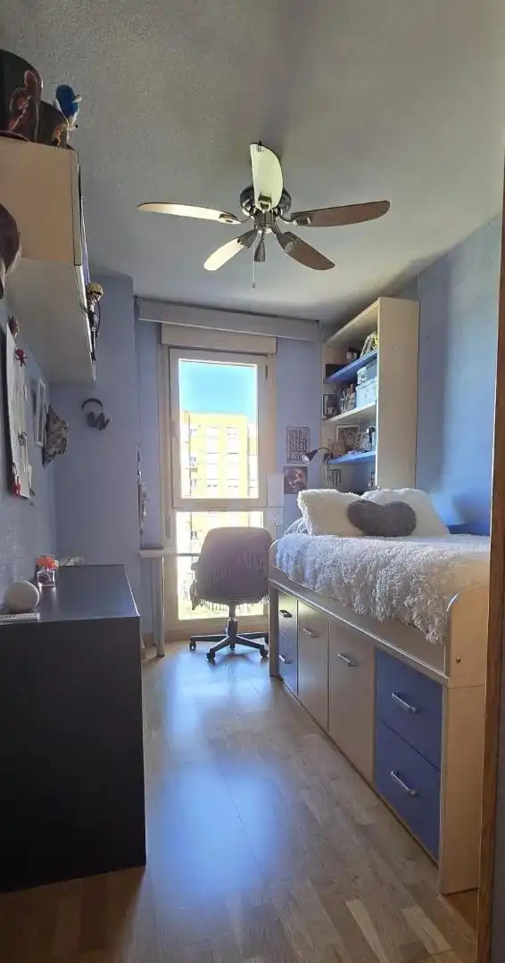 Piso en venta en Calle de Atapuerca, 5, PAU de Carabanchel Habitación de Piso en venta en Madrid con Aire acondicionado, Calefacción y Jardín privado