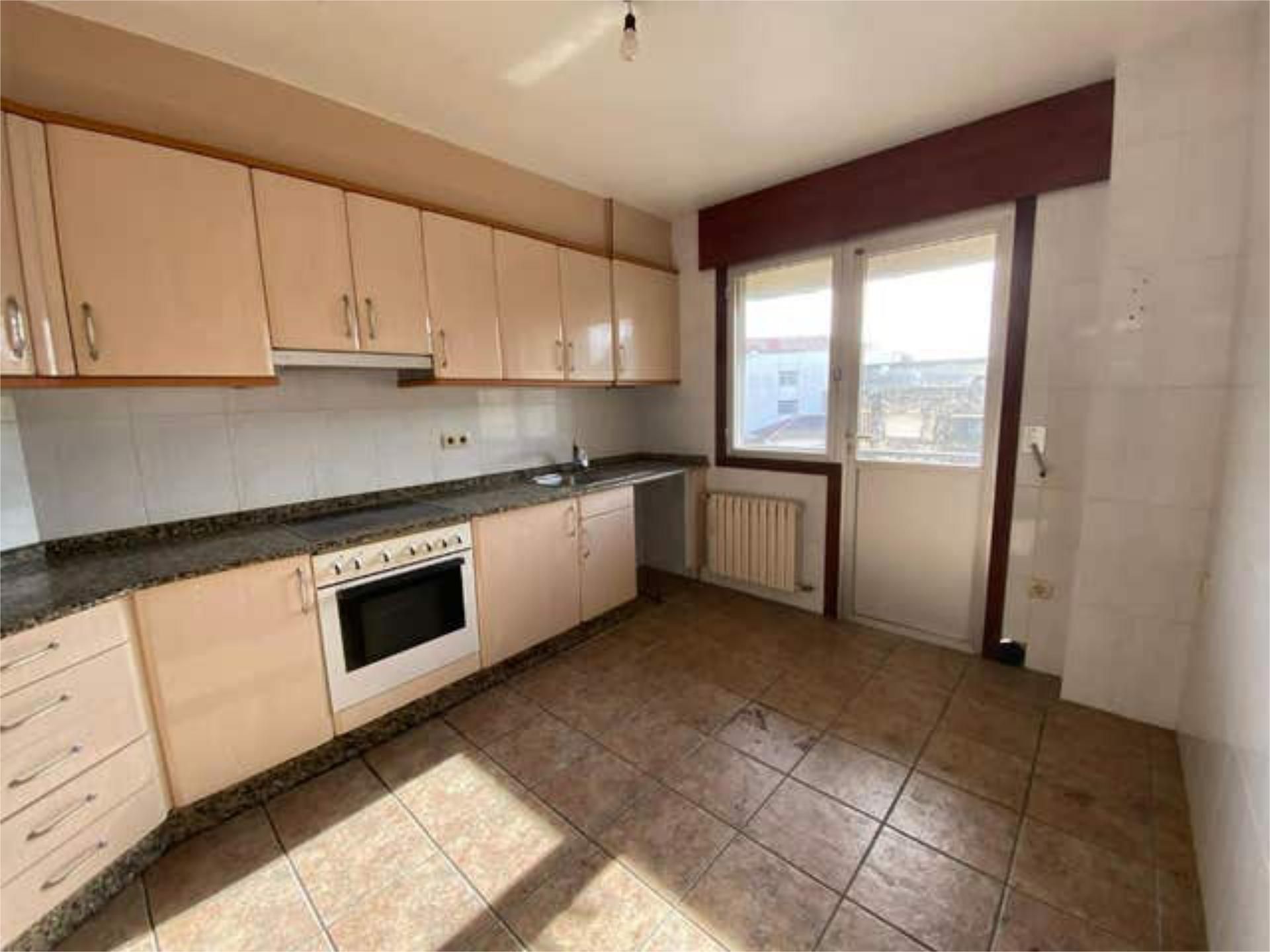 Piso de alquiler en Carballo