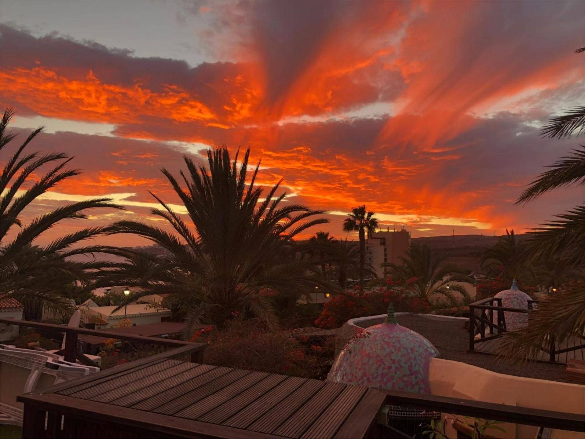 Vista exterior de Casa o chalet de alquiler en San Bartolomé de Tirajana con Aire acondicionado, Terraza y Piscina