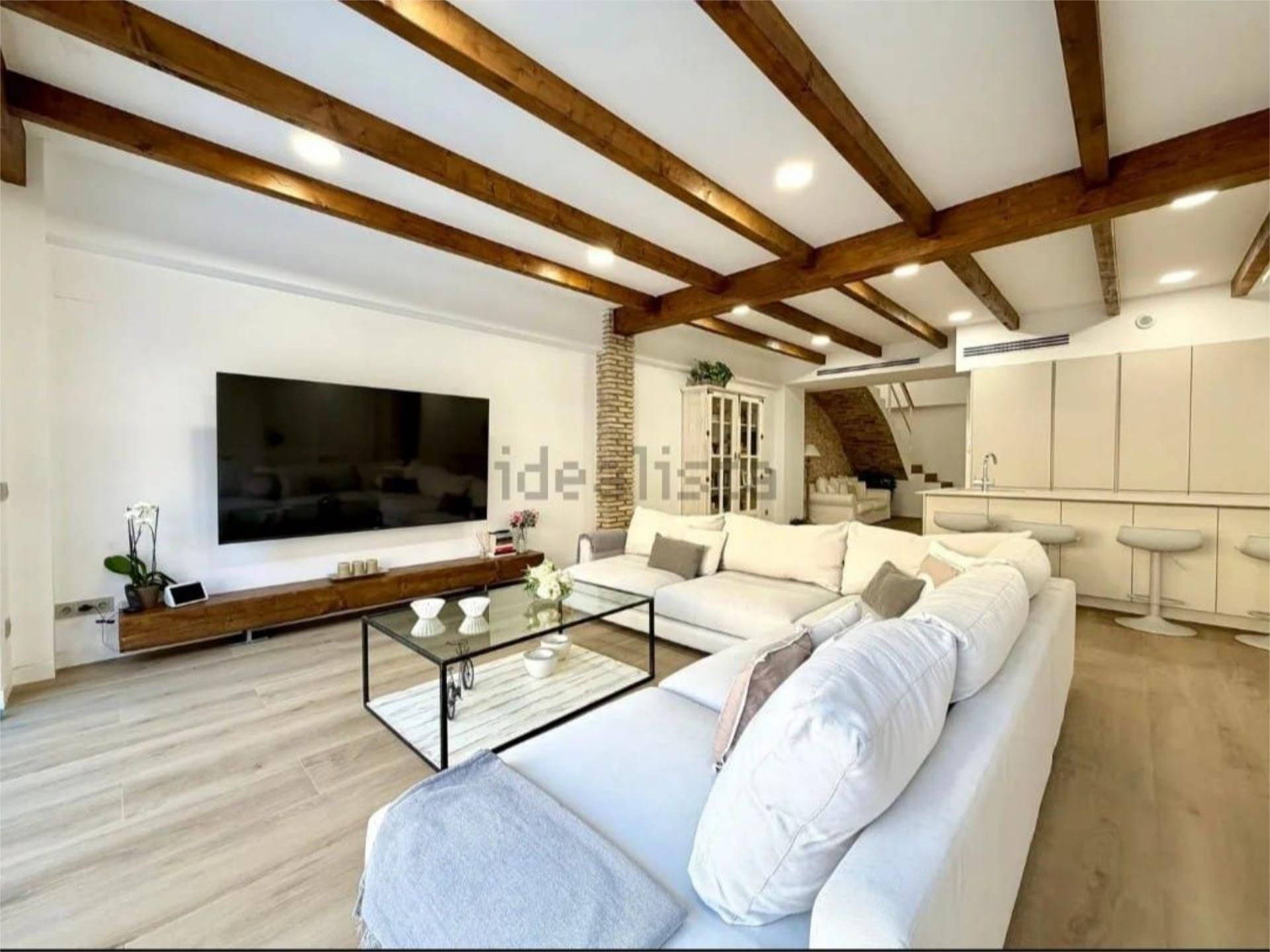 Sala de estar de Casa adosada en venta en Aldaia con Aire acondicionado, Terraza y Piscina