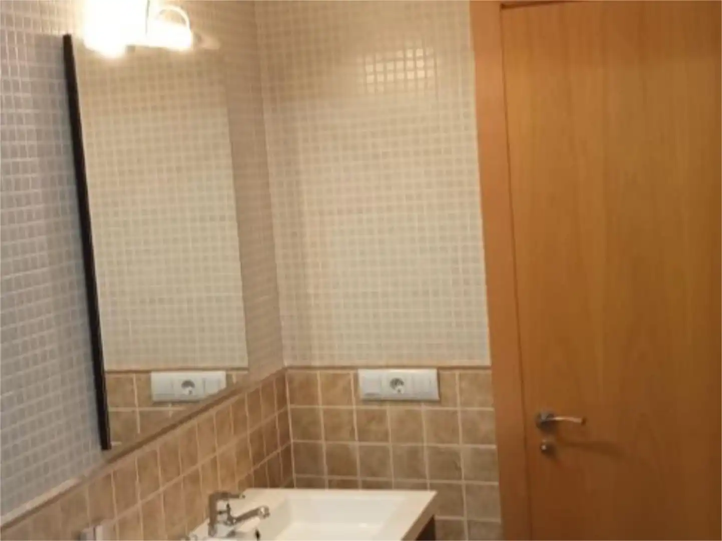 Bany de Pis en venda en Agramunt amb Calefacció, Parquet i Balcó