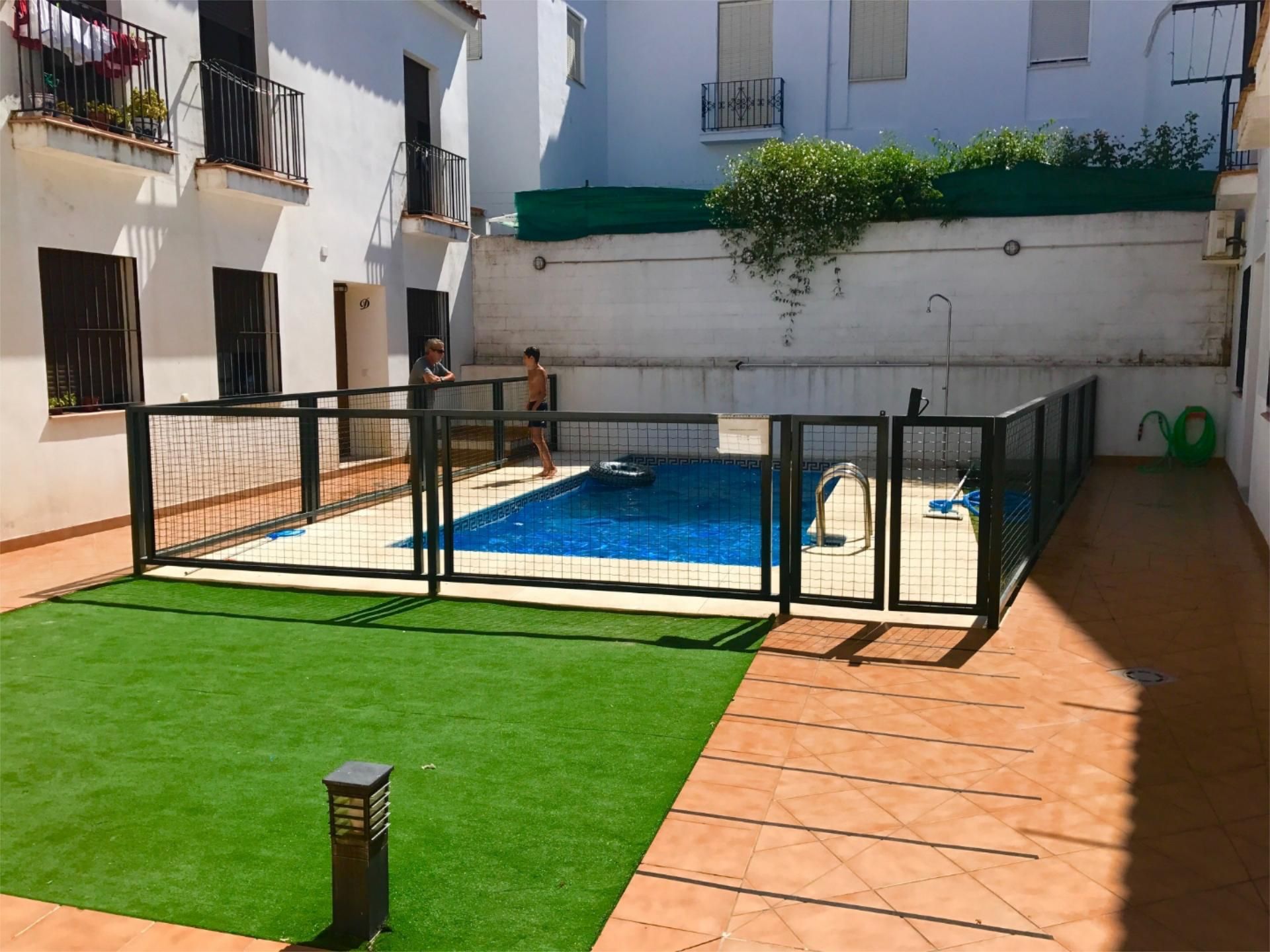 Piso de alquiler en Calle del Egido, 6, Cazalla de la Sierra Piscina de Piso de alquiler en Cazalla de la Sierra con Aire acondicionado, Calefacción y Jardín privado