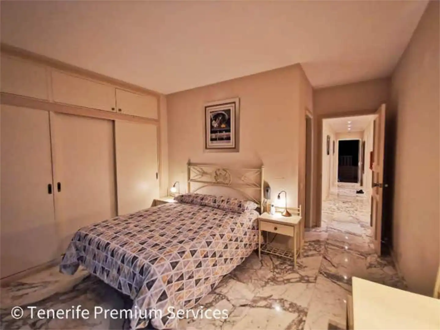 Habitación de Apartamento en venta en Adeje con Terraza y Piscina