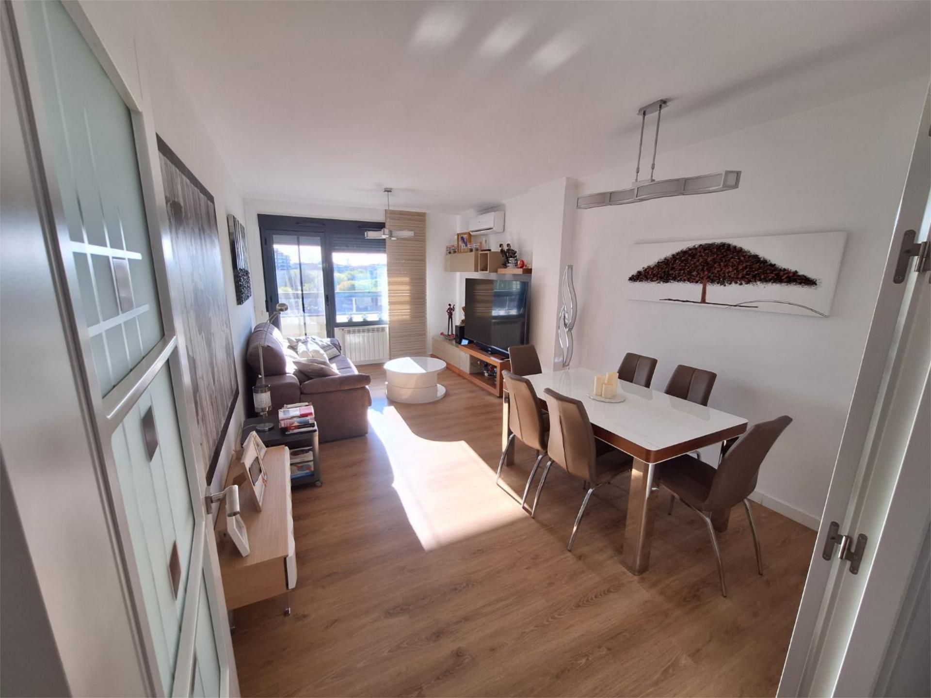 Pis en venda a Calle Nuestra Señora de Cubas, 37, San Antonio Abad Sala d'estar de Pis en venda en Albacete Capital amb Aire condicionat, Terrassa i Piscina