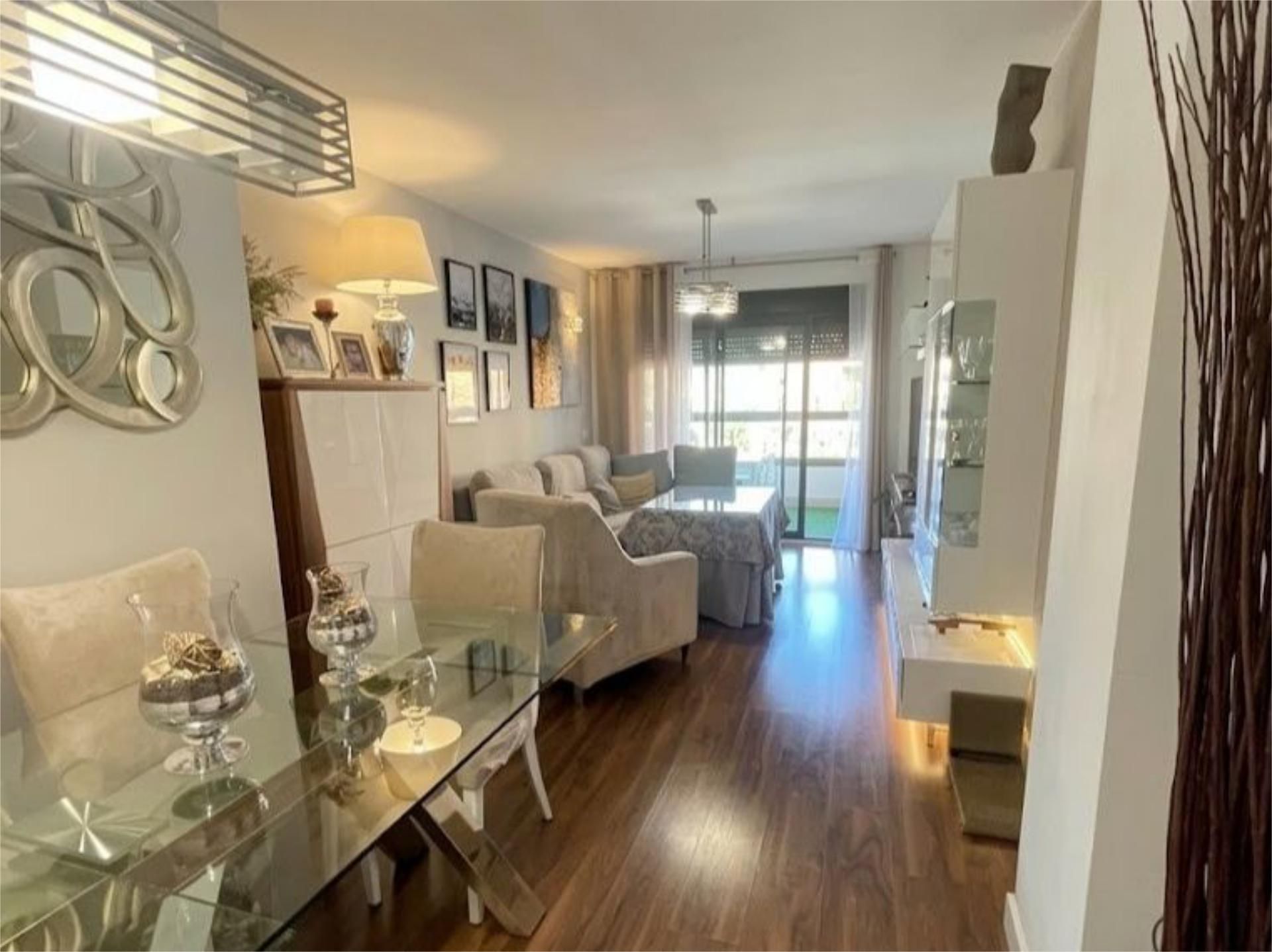 Piso en venta en Calle Bailarina Anna Pavlova, 3, Tablero Bajo - Arruzafilla Sala de estar de Piso en venta en Córdoba Capital con Aire acondicionado, Terraza y Piscina