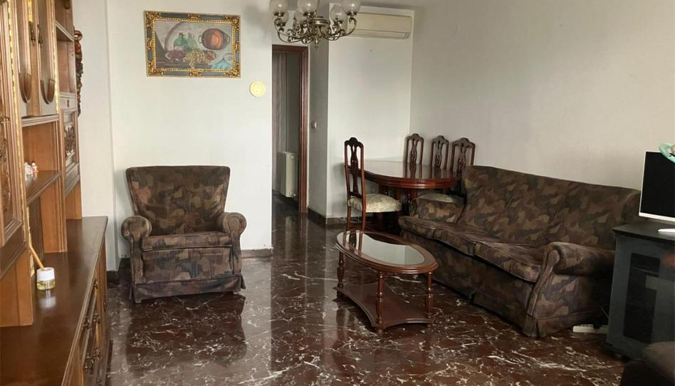 Piso en venta en Carretera de la Sierra, 20, Crta. De la Sierra, Granada Capital - imagen 1 Foto 1 de Piso en venta en Carretera de la Sierra, 20, Crta. De la Sierra, Granada Capital