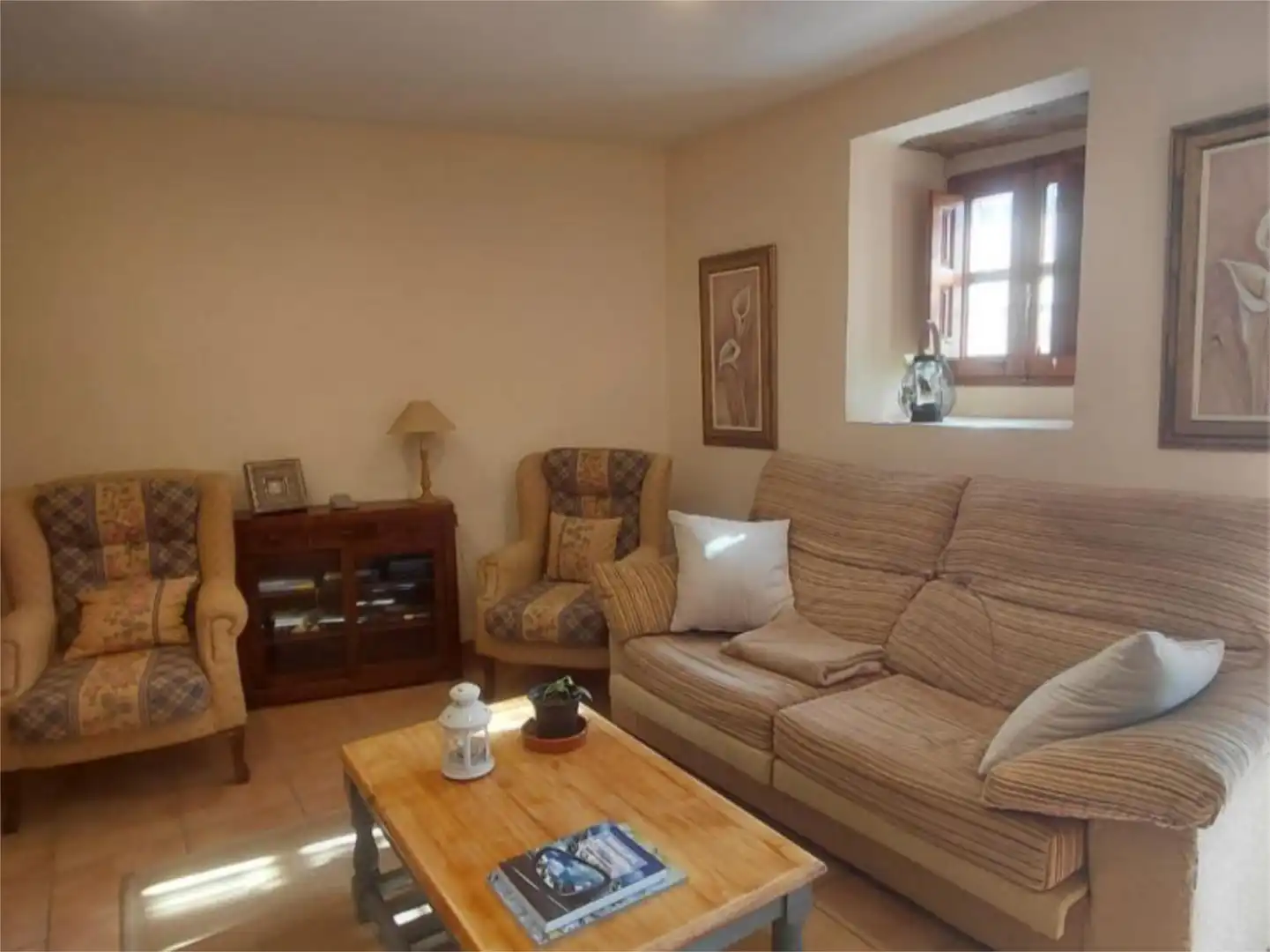 Sala de estar de Casa adosada en venta en Valderredible con Jardín privado, Parquet y Terraza