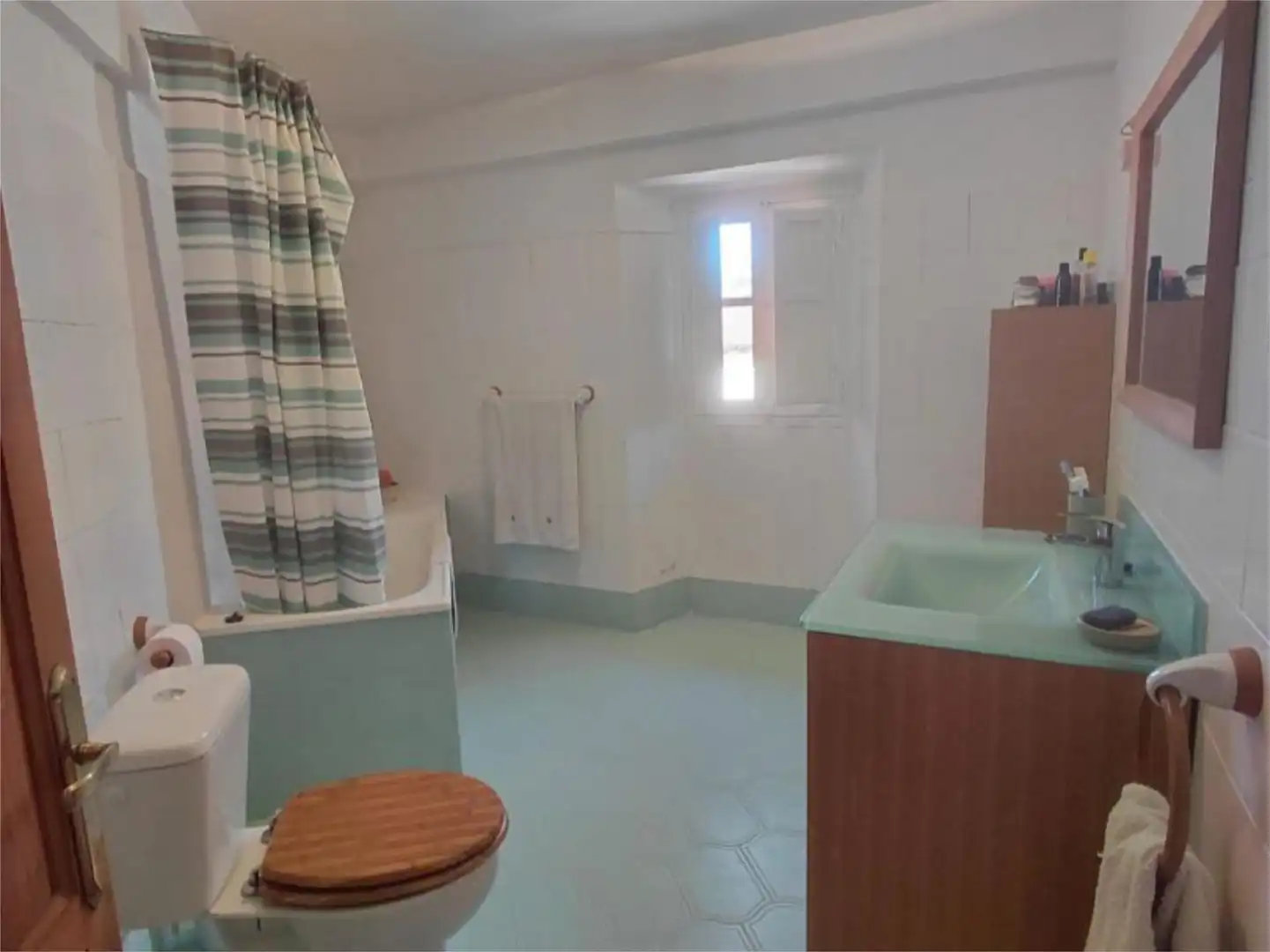 Baño de Casa adosada en venta en Valderredible con Jardín privado, Parquet y Terraza