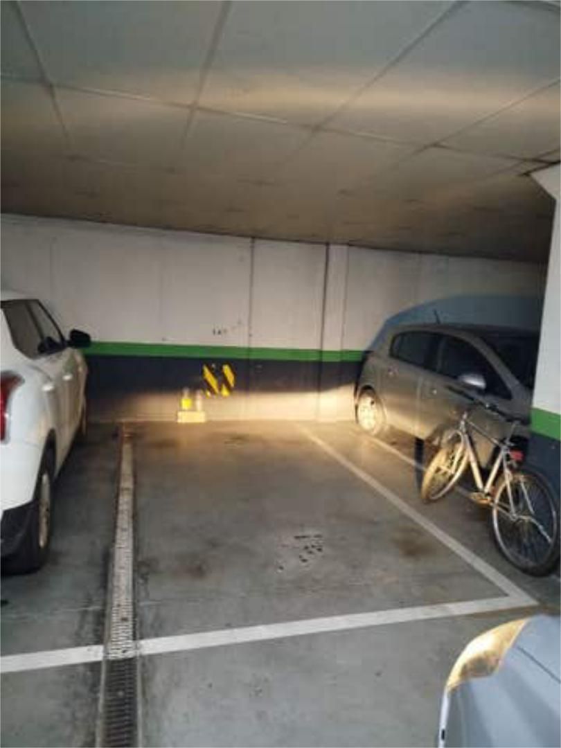 Parking of Garage for rent in  Madrid Capital