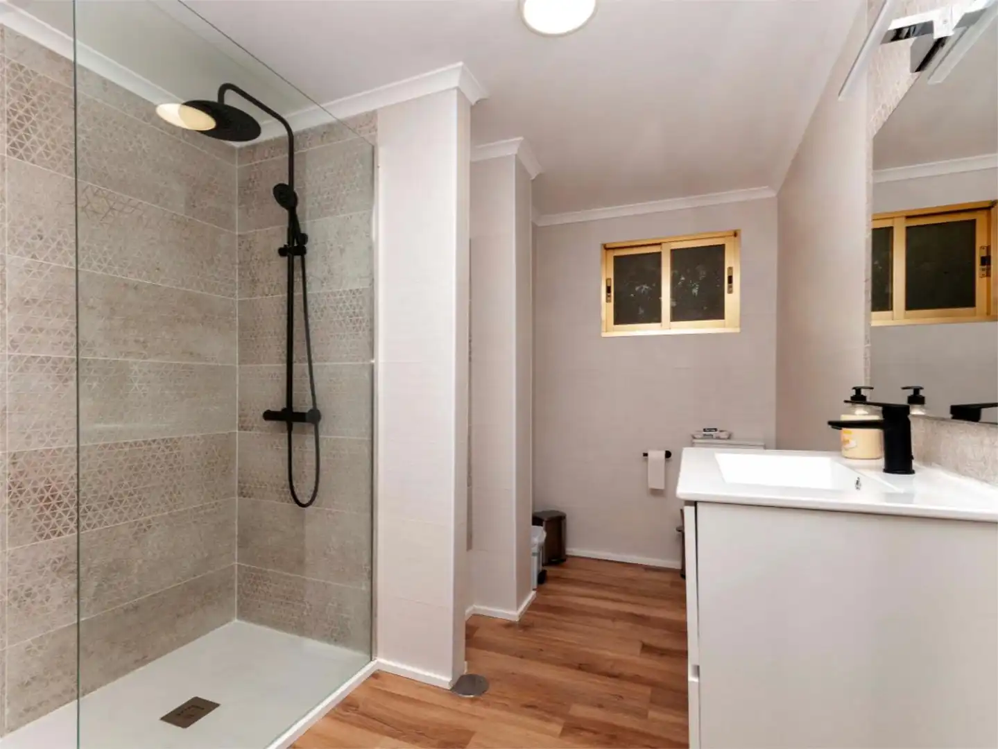 Piso en venta en Carrer Metge en Cosme Bayona, 5, Casco Antiguo - Puerto Baño de Piso en venta en Benidorm con Aire acondicionado, Terraza y Balcón