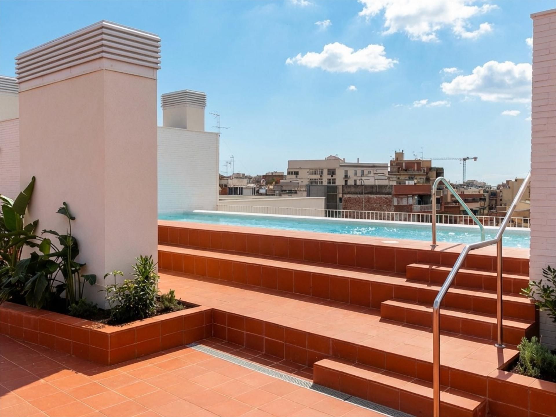 Piscina de Pis de lloguer en  Barcelona Capital amb Aire condicionat, Calefacció i Terrassa