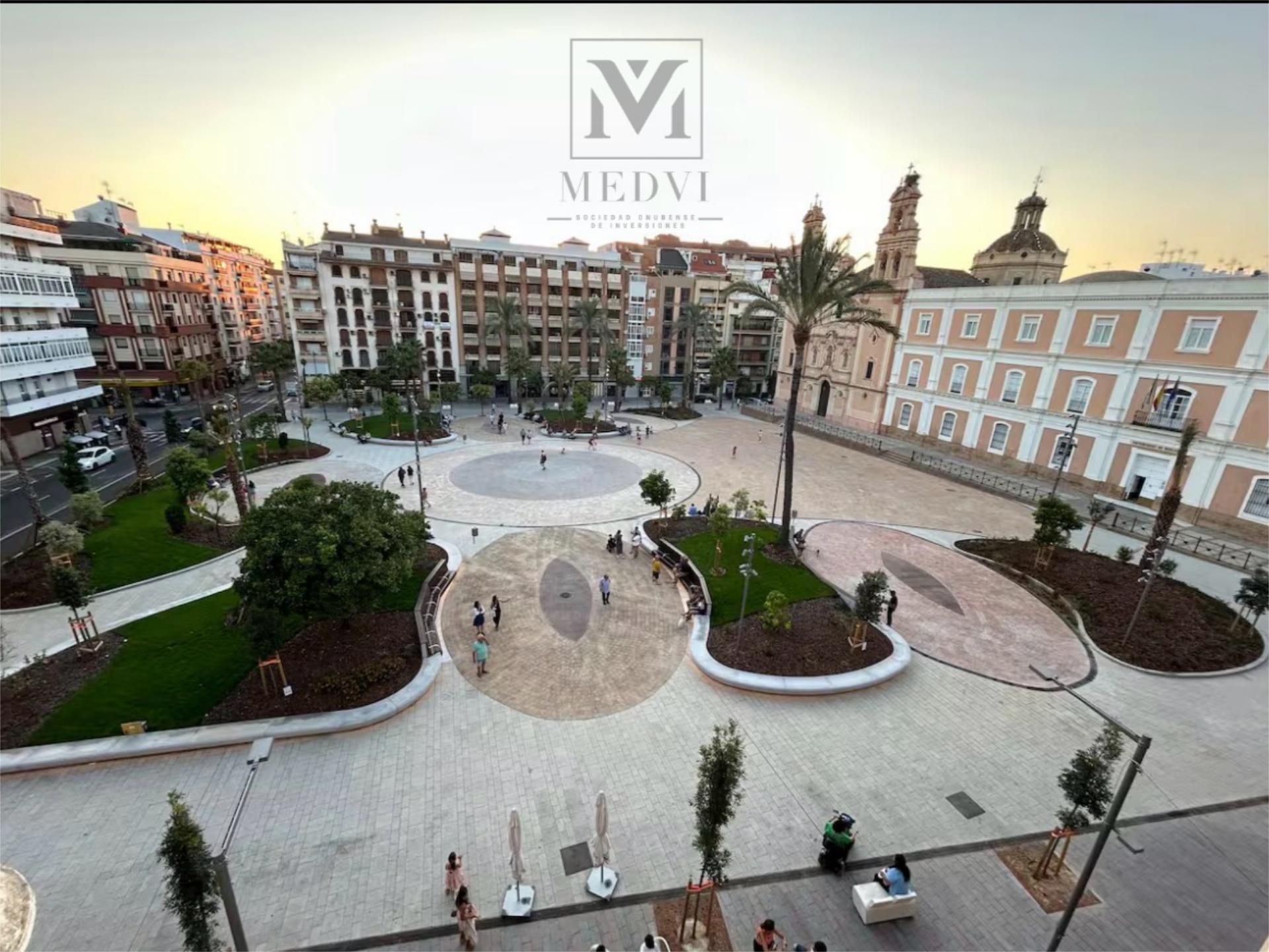 Außenansicht von Wohnung zum Verkauf in  Huelva Capital mit Klimaanlage, Heizung und Terrasse