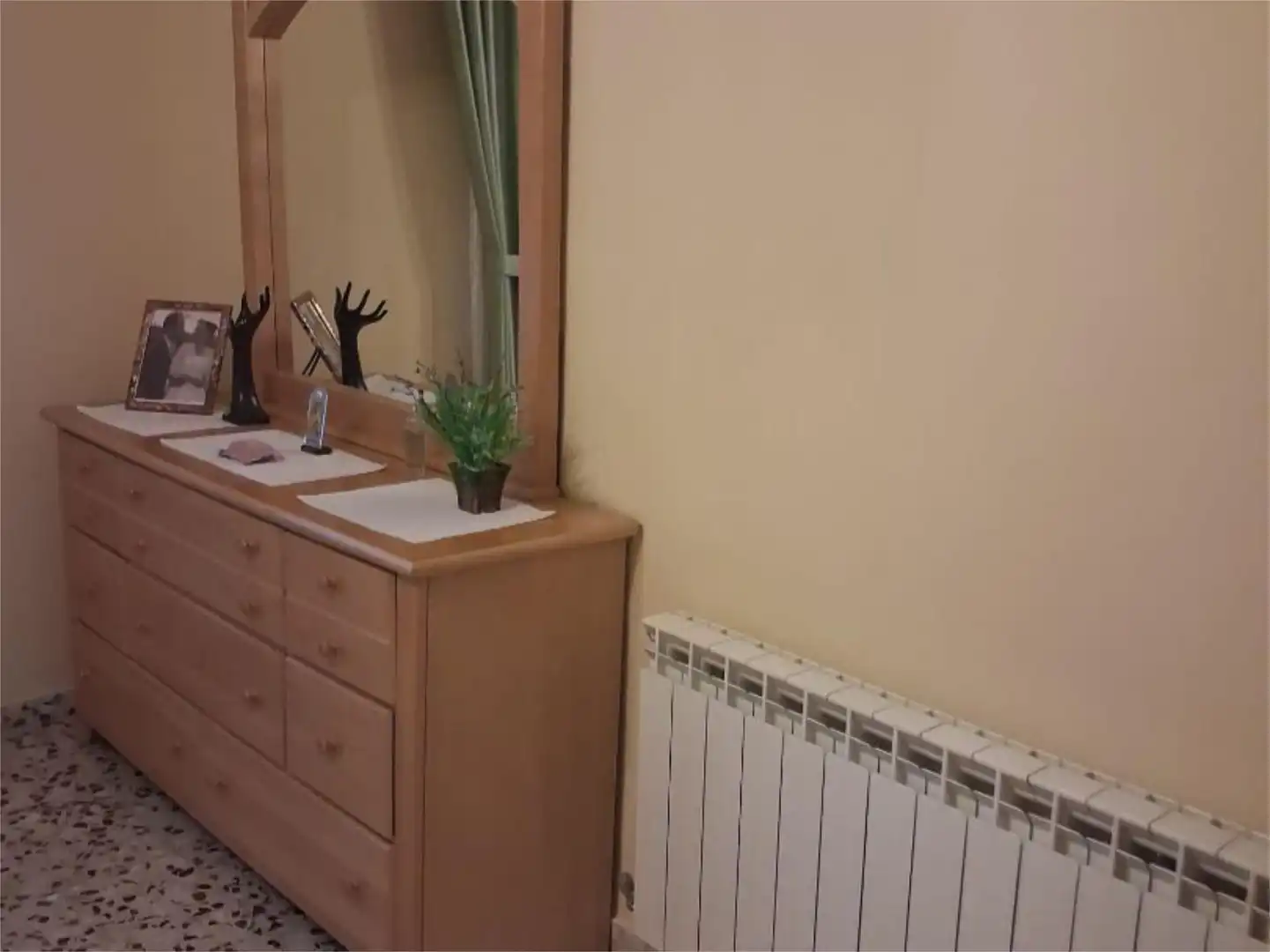 Piso en venta en Calle Ruperto Villaverde, 48, Piedrabuena Habitación de Piso en venta en Piedrabuena con Aire acondicionado, Calefacción y Terraza
