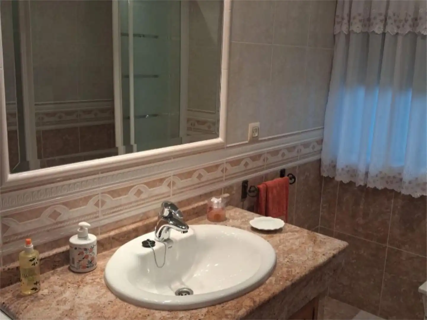 Piso en venta en Calle Ruperto Villaverde, 48, Piedrabuena Baño de Piso en venta en Piedrabuena con Aire acondicionado, Calefacción y Terraza
