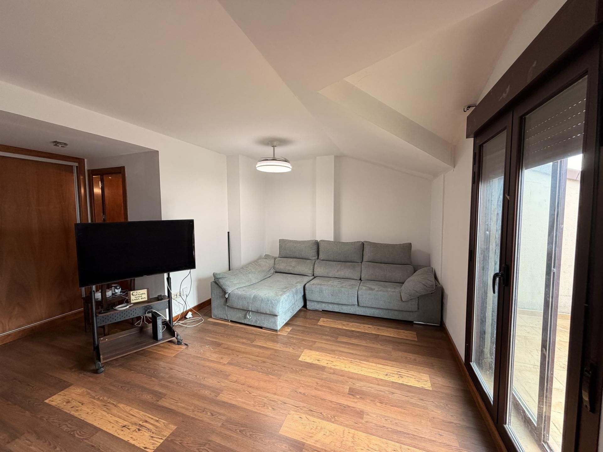 Sala de estar de Piso en venta en Cabanillas del Campo con Aire acondicionado y Terraza