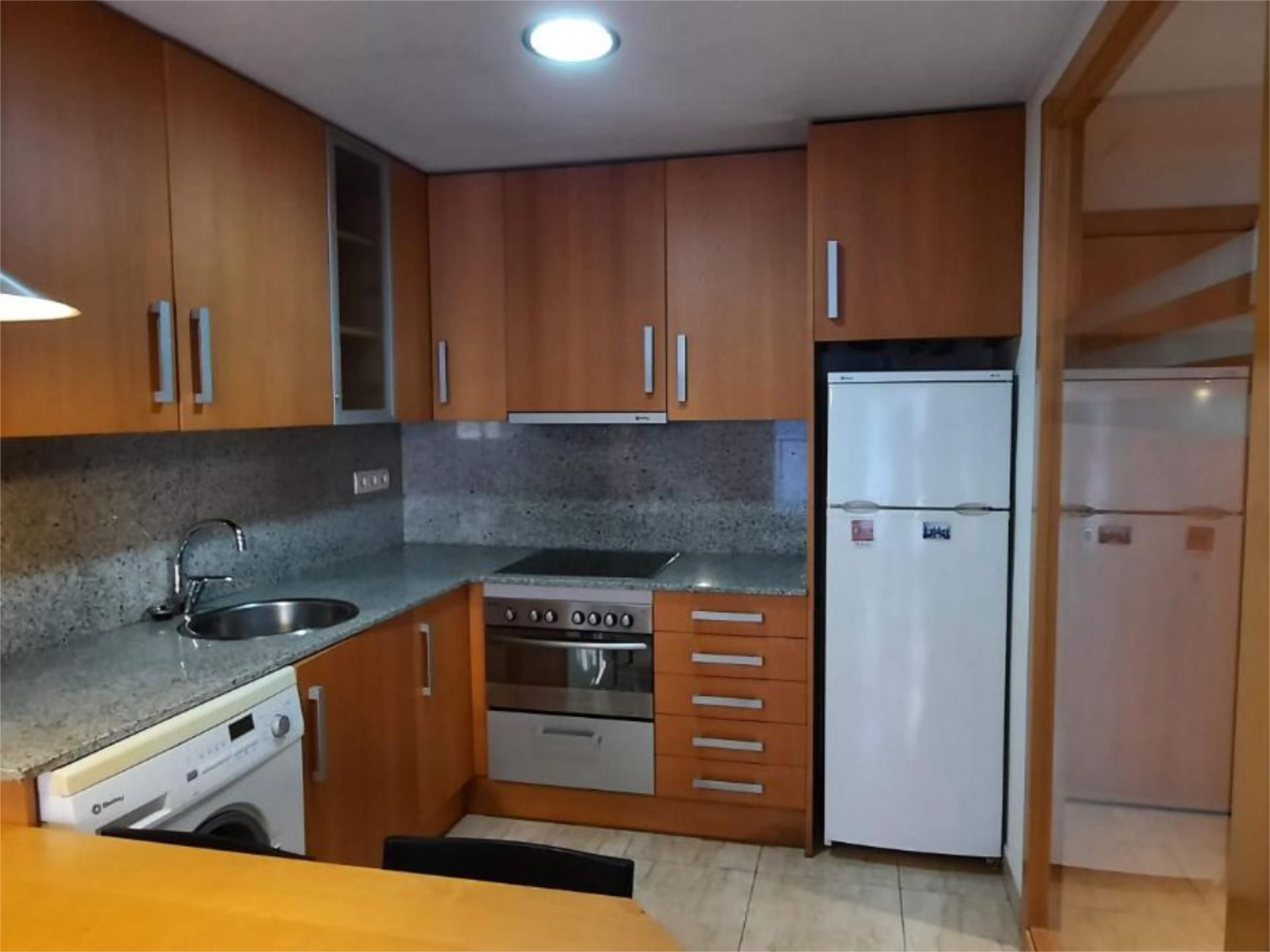 Cocina de Piso de alquiler en  Tarragona Capital con Aire acondicionado, Amueblado y Balcón
