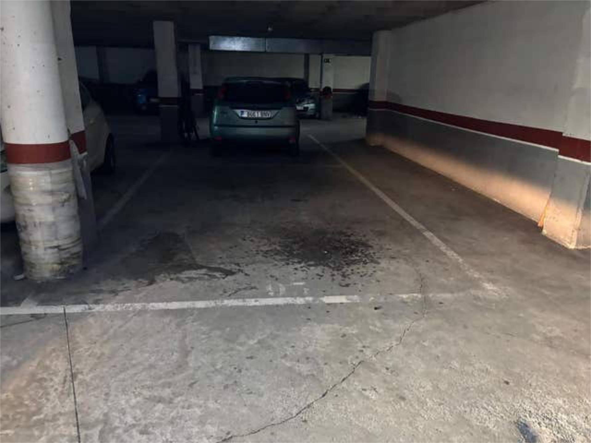 Parkplatz von Garage zur Miete in Oviedo 