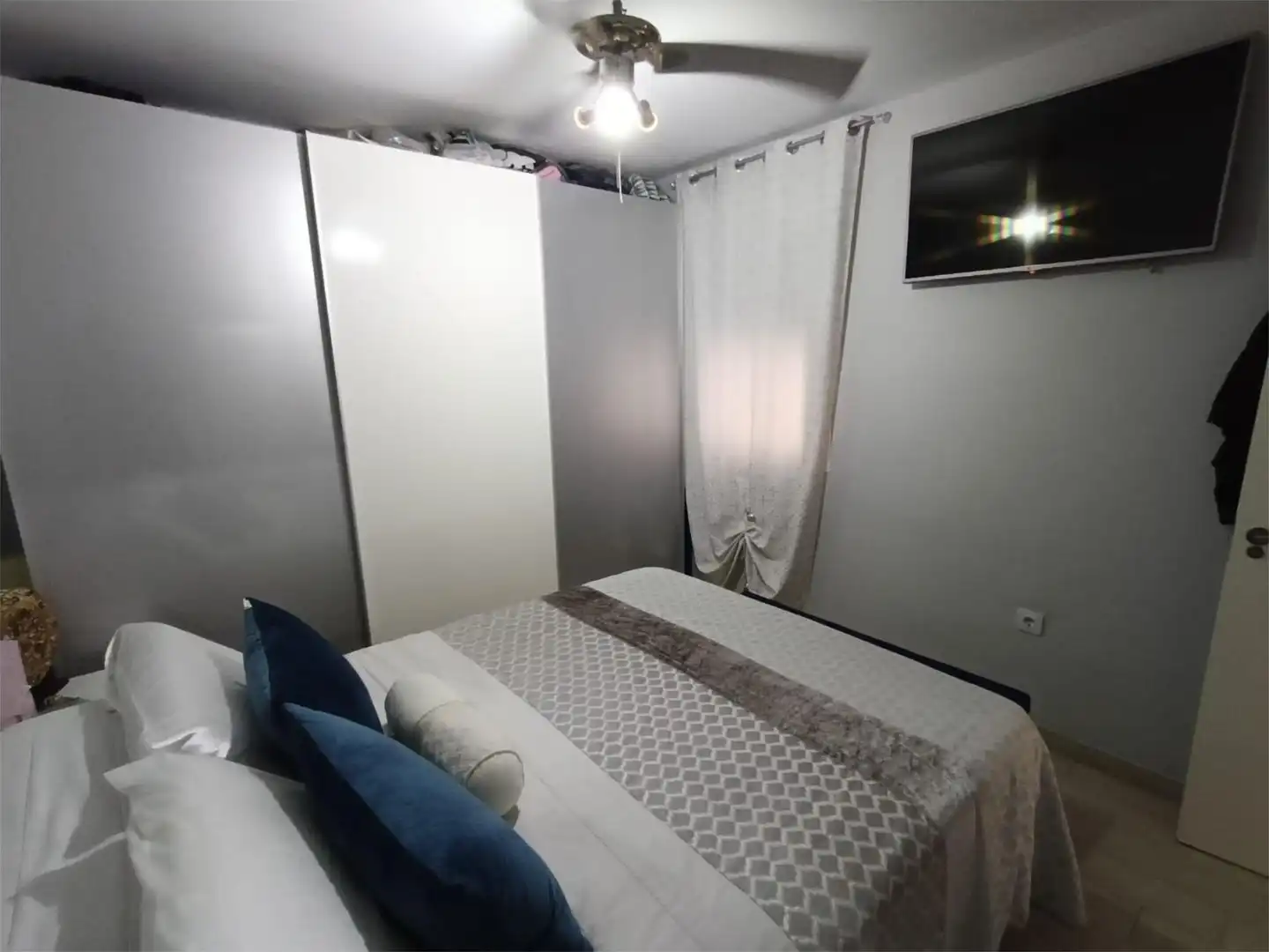 Piso en venta en Calle Juan Sebastián Elcano, 14, Centro - Doña Mercedes Habitación de Piso en venta en Dos Hermanas con Aire acondicionado y Balcón
