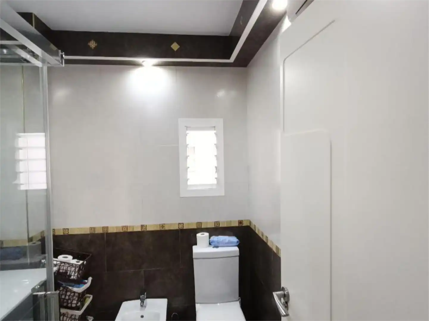 Piso en venta en Calle Juan Sebastián Elcano, 14, Centro - Doña Mercedes Baño de Piso en venta en Dos Hermanas con Aire acondicionado y Balcón