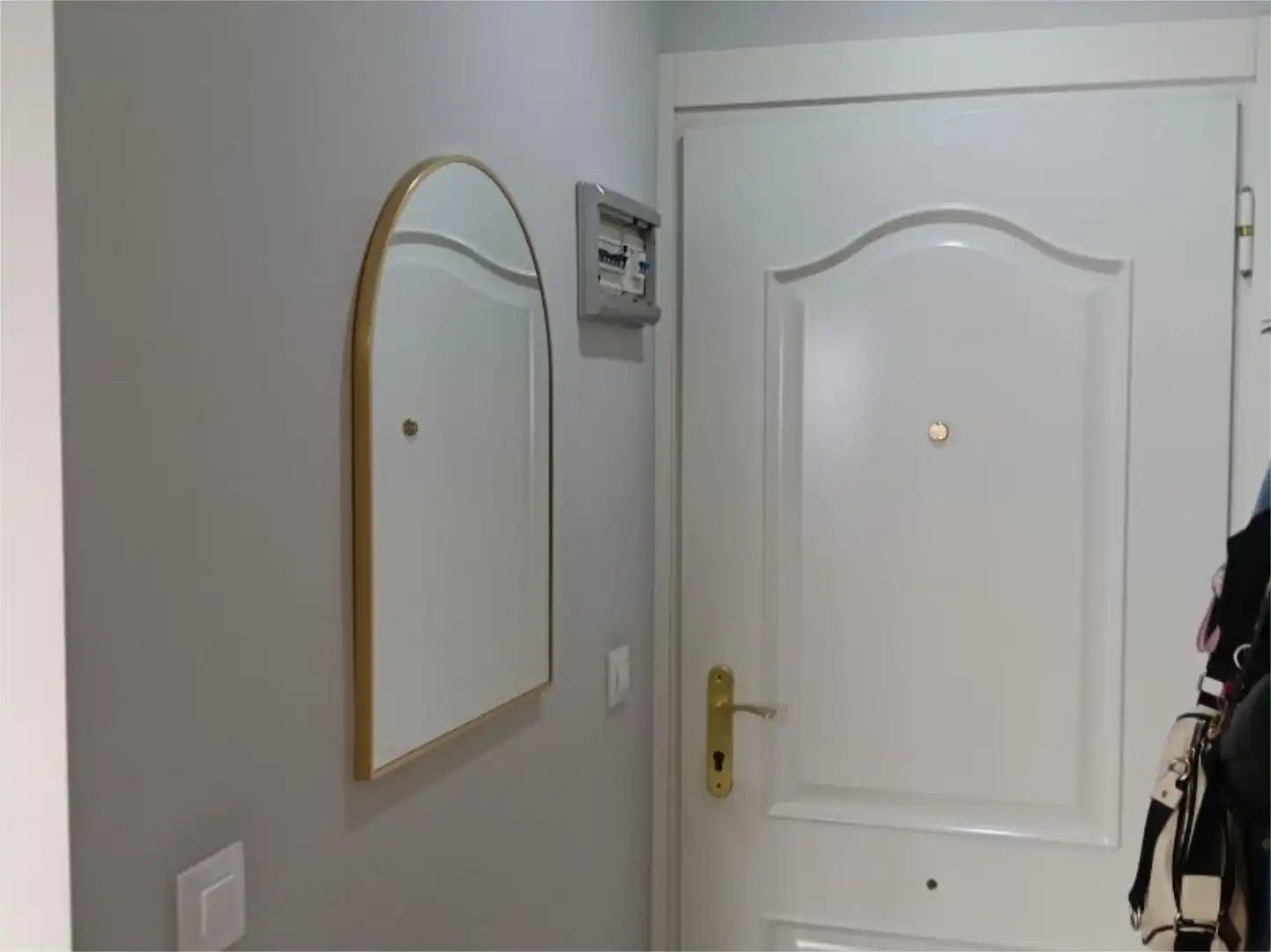 Piso en venta en Calle Juan Sebastián Elcano, 14, Centro - Doña Mercedes Piso en venta en Dos Hermanas con Aire acondicionado y Balcón