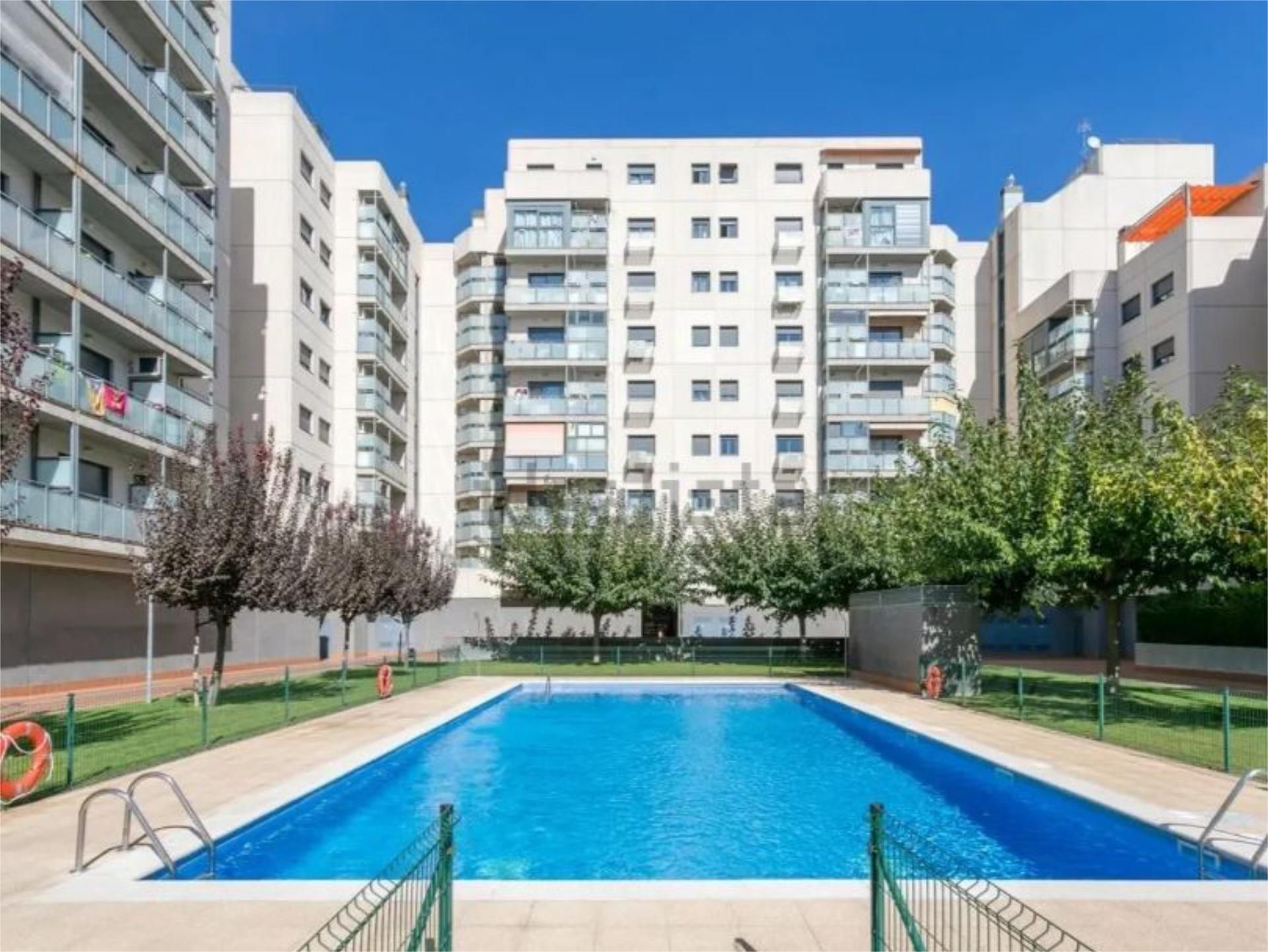 Pis en venda a Carrer Barcelona, 63, Parc d’Europa Piscina de Pis en venda en Barberà del Vallès amb Calefacció, Jardí privat i Parquet