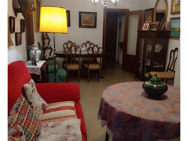 Piso en Venta en Calle Atanasio Barrón, 9 en La Calzada - La Florida